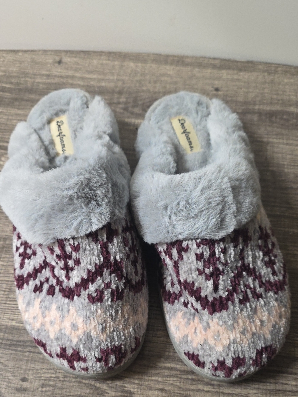 dearfoams Gray Faux Fur & Wine Knit Pattern Slip-On Women's Slippers Size L 9-10